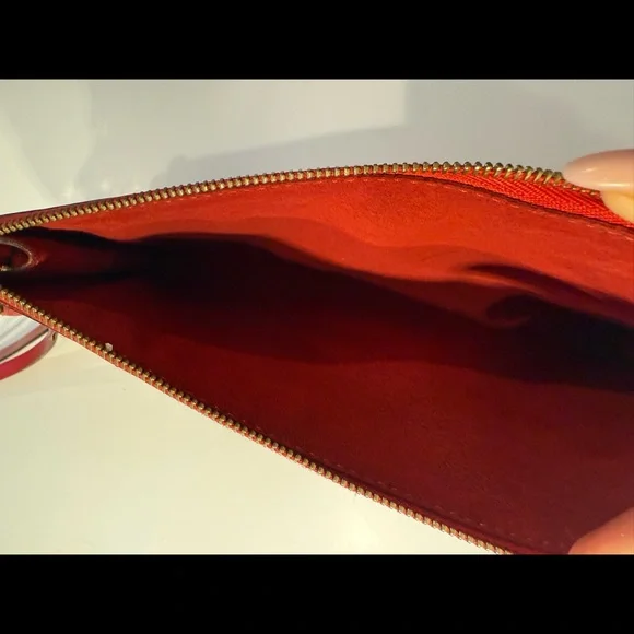 Louis Vuitton red epi leather pouchette - Picture 5 of 11